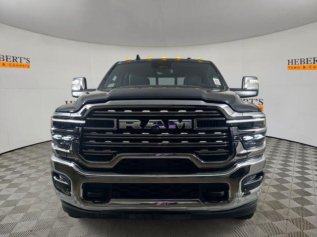 2026 RAM Ram 3500 RAM 3500 LIMITED CREW CAB 4X4 8 BOX