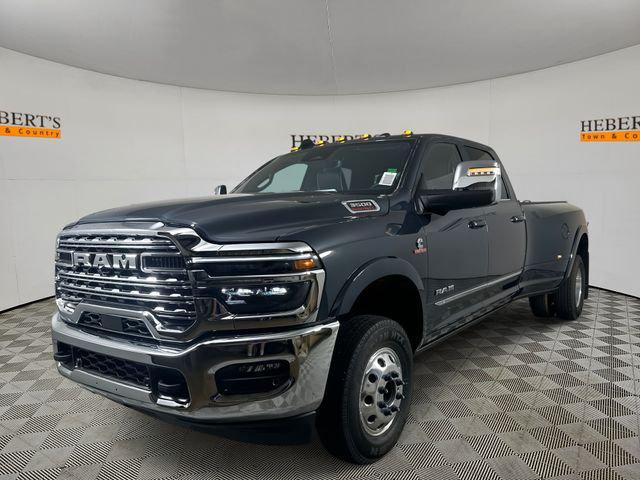 2026 RAM Ram 3500 RAM 3500 LIMITED CREW CAB 4X4 8 BOX