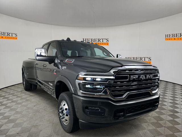 2025 RAM Ram 3500 RAM 3500 LIMITED CREW CAB 4X4 8 BOX 2025 RAM Ram 3500 RAM 3500 LIMITED CREW CAB 4X4 8 BOX