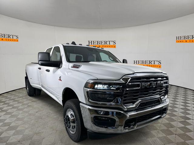 2026 RAM Ram 3500 RAM 3500 TRADESMAN CREW CAB 4X4 8 BOX 2026 RAM Ram 3500 RAM 3500 TRADESMAN CREW CAB 4X4 8 BOX