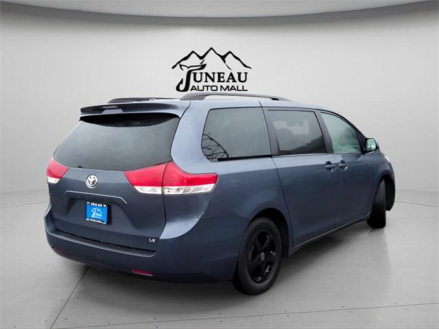 2014 Toyota Sienna L 2014 Toyota Sienna L