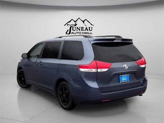 2014 Toyota Sienna L 2014 Toyota Sienna L