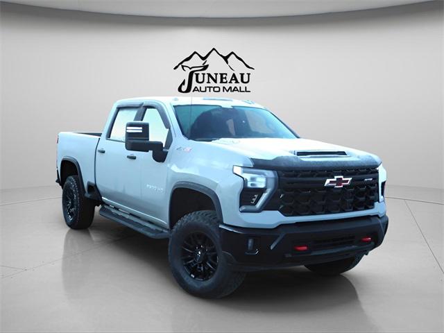 2025 Chevrolet Silverado 2500HD 4WD Crew Cab Standard Bed ZR2