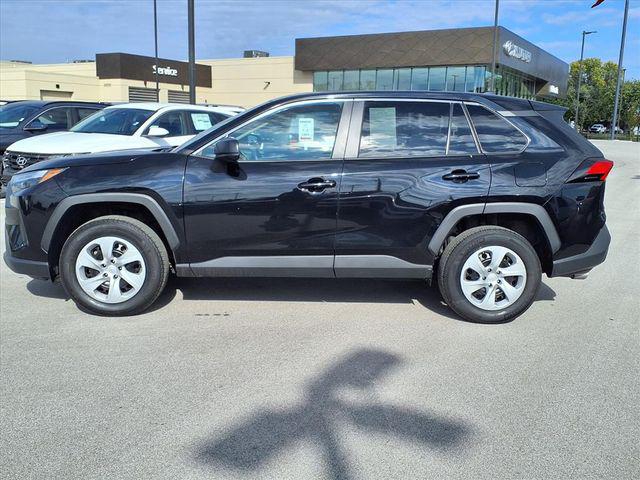 2024 Toyota RAV4 LE 2024 Toyota RAV4 LE