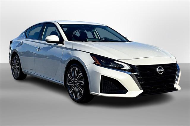 2024 Nissan Altima SL FWD
