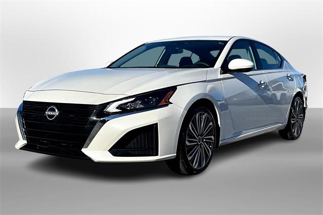 2024 Nissan Altima SL FWD