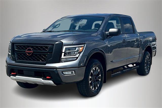 2024 Nissan TITAN Crew Cab PRO-4X 4x4