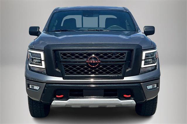 2024 Nissan TITAN Crew Cab PRO-4X 4x4