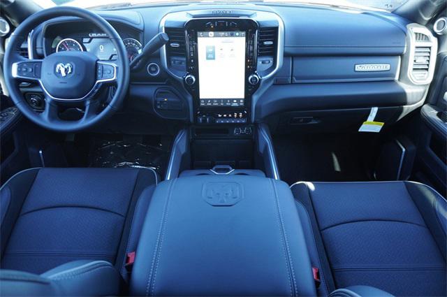 2024 RAM Ram 3500 RAM 3500 LARAMIE CREW CAB 4X4 8 BOX 2024 RAM Ram 3500 RAM 3500 LARAMIE CREW CAB 4X4 8 BOX