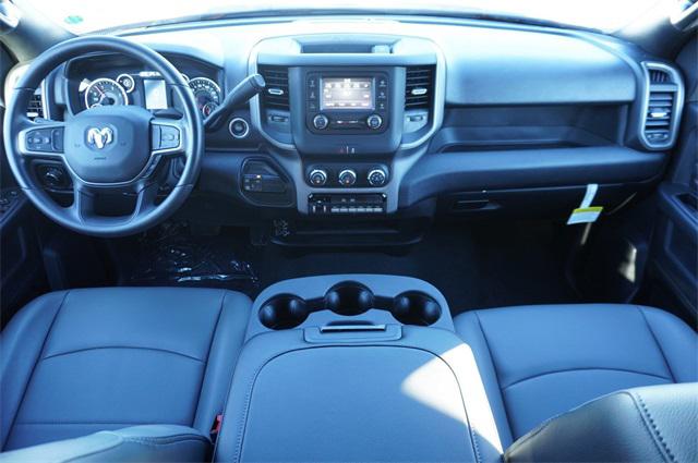 2024 RAM Ram 3500 Chassis Cab RAM 3500 TRADESMAN CREW CAB CHASSIS 4X4 60 CA 2024 RAM Ram 3500 Chassis Cab RAM 3500 TRADESMAN CREW CAB CHASSIS 4X4 60 CA