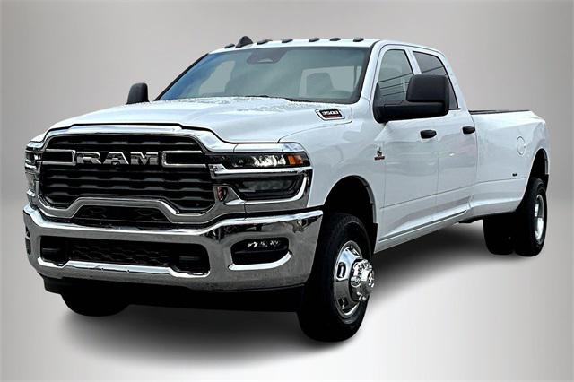 2026 RAM Ram 3500 RAM 3500 TRADESMAN CREW CAB 4X4 8 BOX