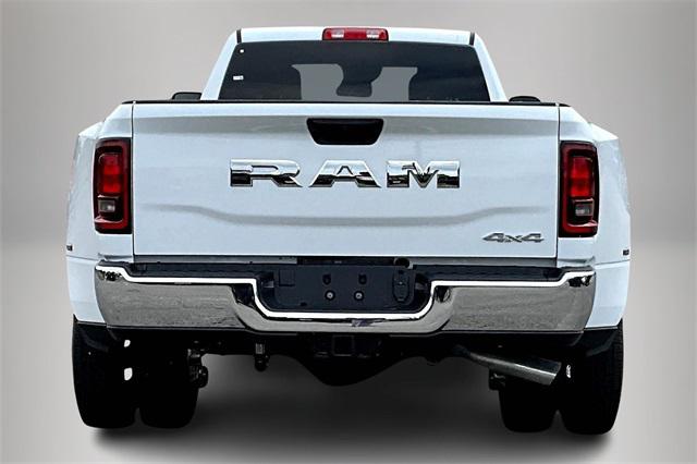 2026 RAM Ram 3500 RAM 3500 TRADESMAN CREW CAB 4X4 8 BOX
