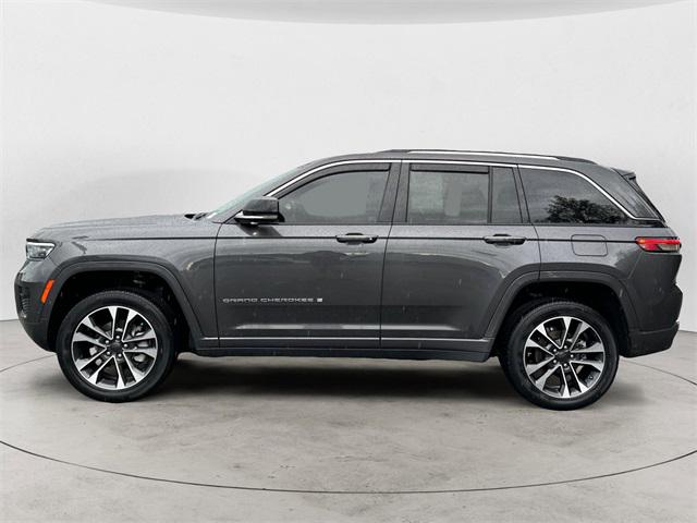 2022 Jeep Grand Cherokee Overland 4x4 2022 Jeep Grand Cherokee Overland 4x4
