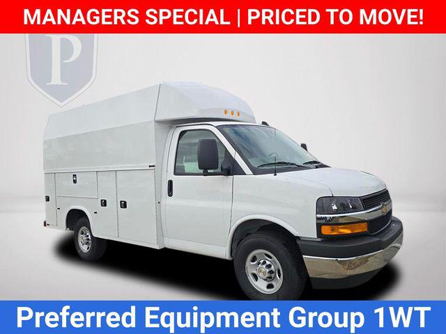 2025 Chevrolet Express Cutaway Work Van