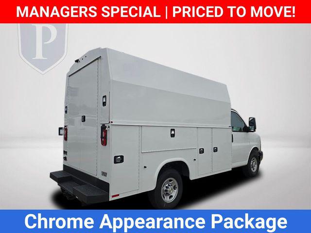2025 Chevrolet Express Cutaway Work Van