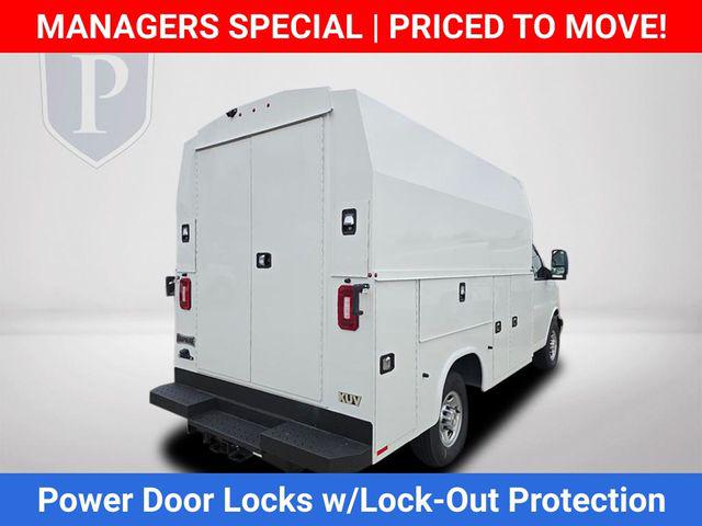 2025 Chevrolet Express Cutaway Work Van