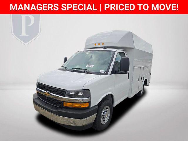 2025 Chevrolet Express Cutaway Work Van