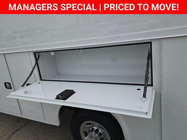 2025 Chevrolet Express Cutaway Work Van