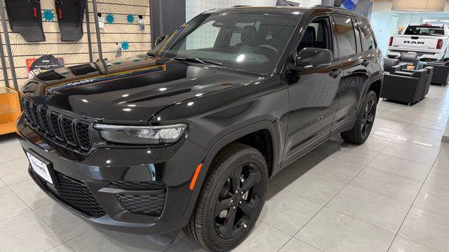 2025 Jeep Grand Cherokee GRAND CHEROKEE ALTITUDE X 4X4 2025 Jeep Grand Cherokee GRAND CHEROKEE ALTITUDE X 4X4