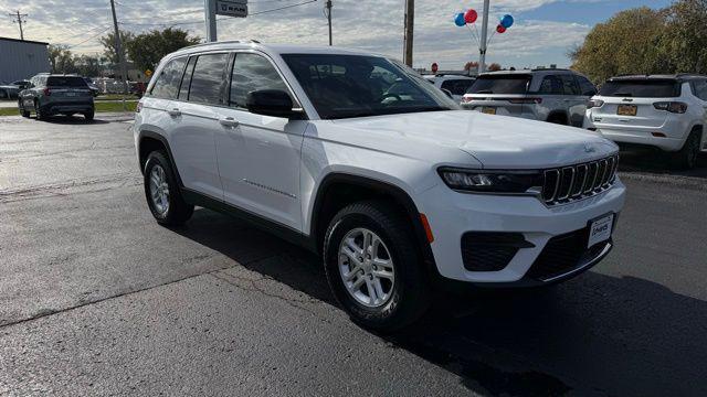 2025 Jeep Grand Cherokee GRAND CHEROKEE LAREDO 4X4 2025 Jeep Grand Cherokee GRAND CHEROKEE LAREDO 4X4