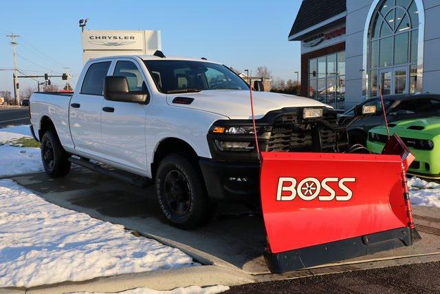 2025 RAM 3500 Tradesman Crew Cab 4x4 64 Box