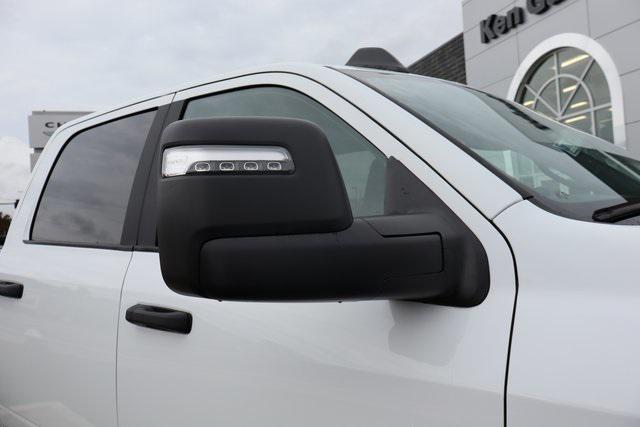 2025 RAM 2500 Big Horn Crew Cab 4x4 64 Box 2025 RAM 2500 Big Horn Crew Cab 4x4 64 Box