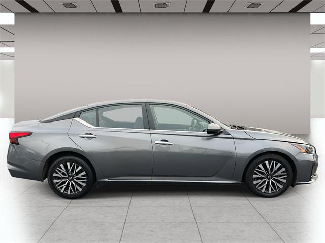 2023 Nissan Altima SV FWD