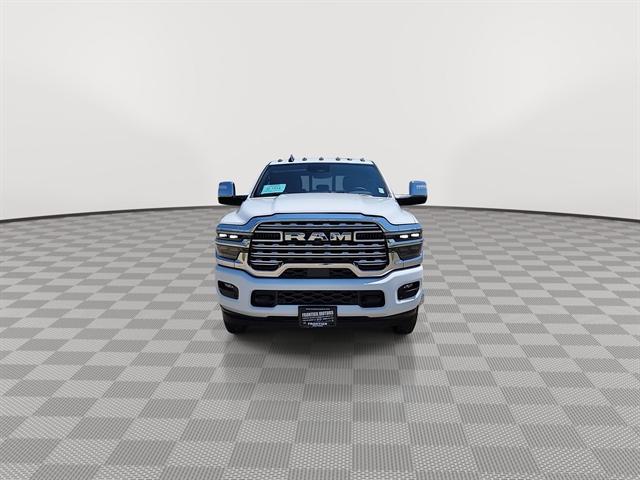 2025 RAM Ram 3500 RAM 3500 LIMITED CREW CAB 4X4 8 BOX 2025 RAM Ram 3500 RAM 3500 LIMITED CREW CAB 4X4 8 BOX