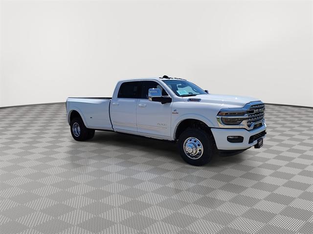2025 RAM Ram 3500 RAM 3500 LIMITED CREW CAB 4X4 8 BOX