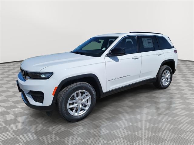 2025 Jeep Grand Cherokee GRAND CHEROKEE LAREDO X 4X4 2025 Jeep Grand Cherokee GRAND CHEROKEE LAREDO X 4X4