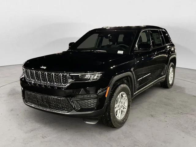 2025 Jeep Grand Cherokee GRAND CHEROKEE LAREDO 4X4