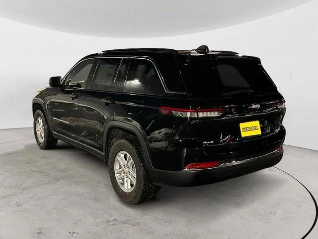 2025 Jeep Grand Cherokee GRAND CHEROKEE LAREDO 4X4