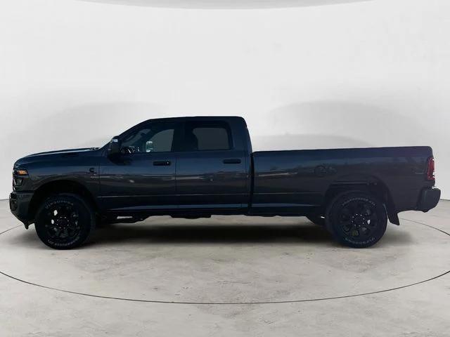 2026 RAM 3500 RAM 3500 BIG HORN CREW CAB 4X4 8 BOX