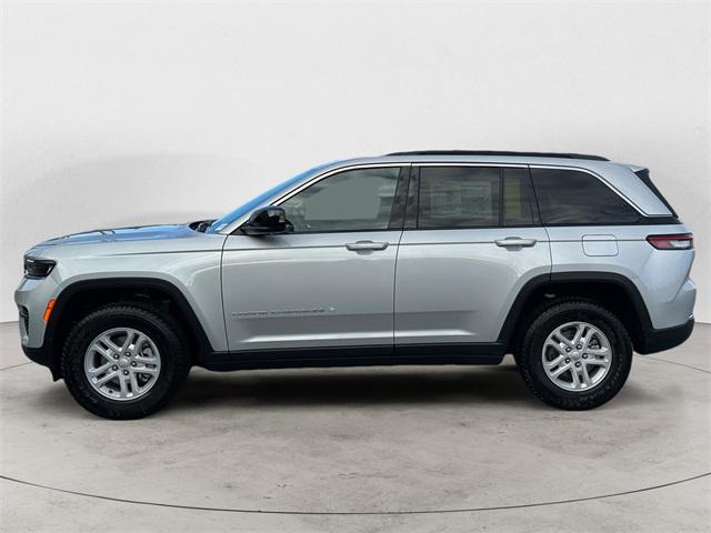 2025 Jeep Grand Cherokee GRAND CHEROKEE LAREDO 4X4 2025 Jeep Grand Cherokee GRAND CHEROKEE LAREDO 4X4