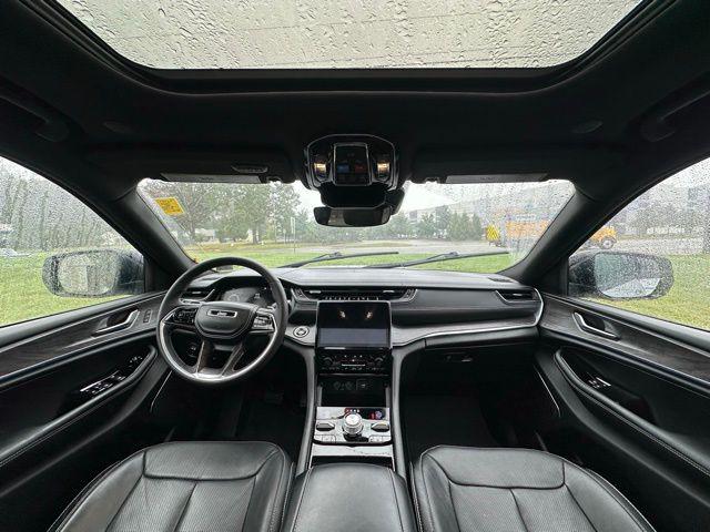 2023 Jeep Grand Cherokee Overland 4x4 2023 Jeep Grand Cherokee Overland 4x4