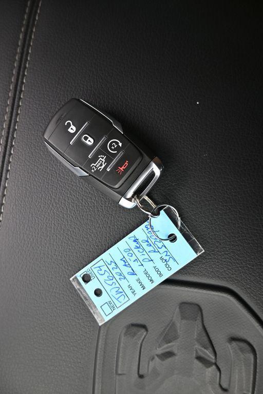 2025 RAM 1500 Laramie Crew Cab 4x4 57 Box