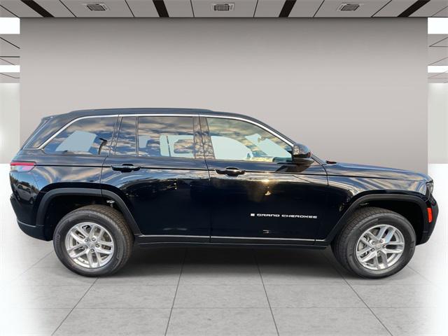 2025 Jeep Grand Cherokee GRAND CHEROKEE LAREDO X 4X4 2025 Jeep Grand Cherokee GRAND CHEROKEE LAREDO X 4X4