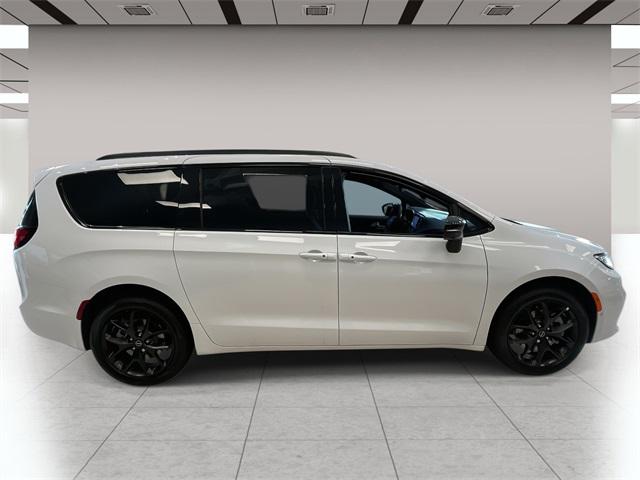 2026 Chrysler Pacifica PACIFICA LIMITED AWD