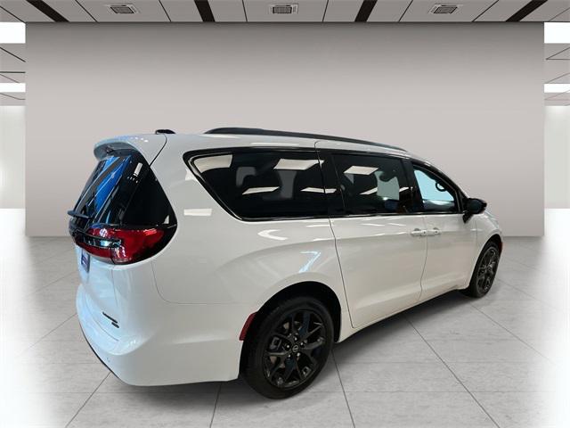 2026 Chrysler Pacifica PACIFICA LIMITED AWD