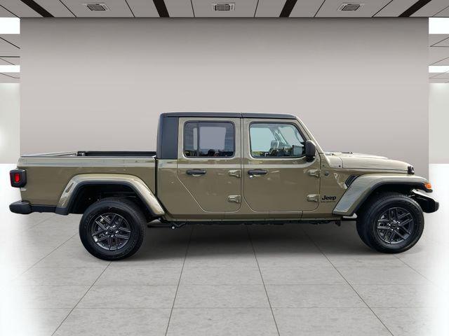 2025 Jeep Gladiator GLADIATOR SPORT S 4X4