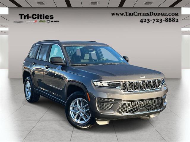 2025 Jeep Grand Cherokee GRAND CHEROKEE LAREDO X 4X4