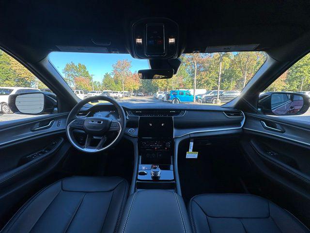 2025 Jeep Grand Cherokee GRAND CHEROKEE LIMITED 4X4 2025 Jeep Grand Cherokee GRAND CHEROKEE LIMITED 4X4