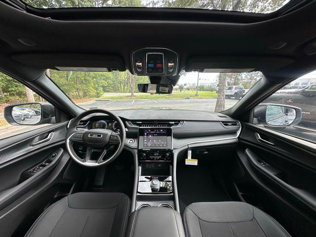 2025 Jeep Grand Cherokee GRAND CHEROKEE LAREDO X 4X4 2025 Jeep Grand Cherokee GRAND CHEROKEE LAREDO X 4X4