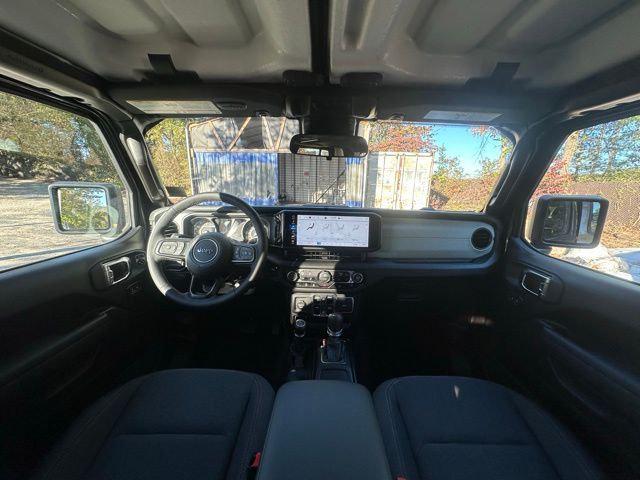 2025 Jeep Gladiator GLADIATOR SPORT S 4X4