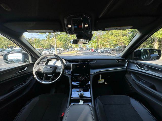 2025 Jeep Grand Cherokee GRAND CHEROKEE ALTITUDE 4X4