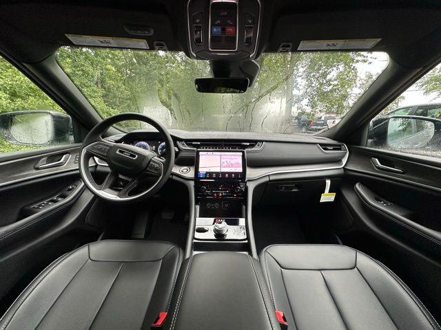 2025 Jeep Grand Cherokee GRAND CHEROKEE L LIMITED 4X4 2025 Jeep Grand Cherokee GRAND CHEROKEE L LIMITED 4X4