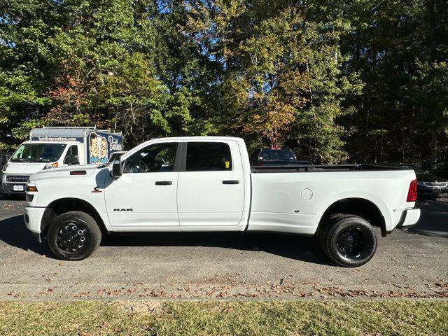 2025 RAM Ram 3500 RAM 3500 BIG HORN CREW CAB 4X4 8 BOX 2025 RAM Ram 3500 RAM 3500 BIG HORN CREW CAB 4X4 8 BOX