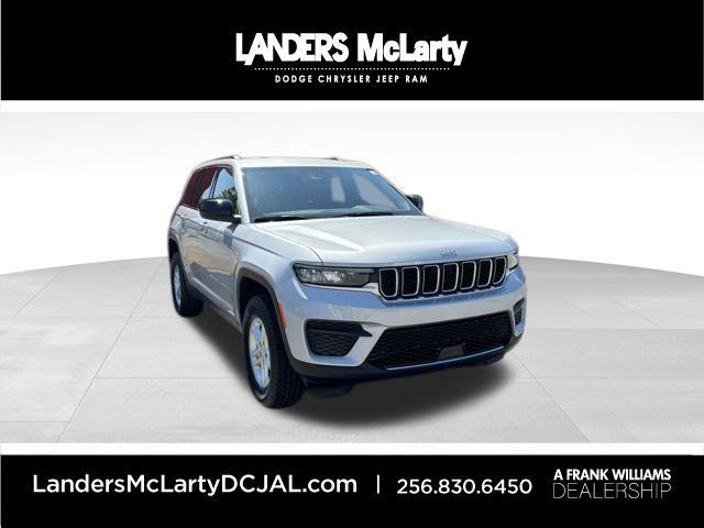 2025 Jeep Grand Cherokee GRAND CHEROKEE LAREDO 4X2