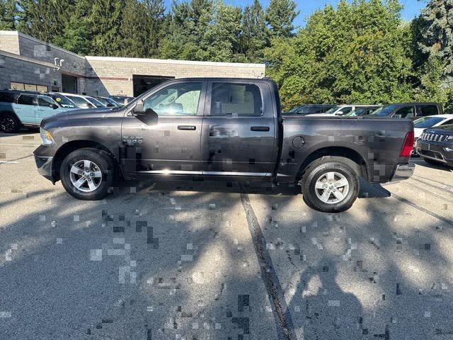 2023 RAM 1500 Classic SLT Crew Cab 4x4 57 Box 2023 RAM 1500 Classic SLT Crew Cab 4x4 57 Box
