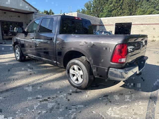 2023 RAM 1500 Classic SLT Crew Cab 4x4 57 Box 2023 RAM 1500 Classic SLT Crew Cab 4x4 57 Box